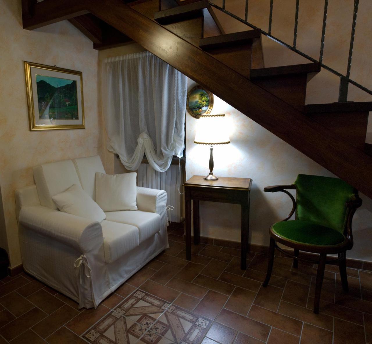 L'Antico Ritrovo Bed and Breakfast Moliterno Exterior foto